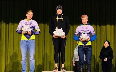 Laura Gómez al podi del duatló de Viloví del Penedès | @lauragomeztri